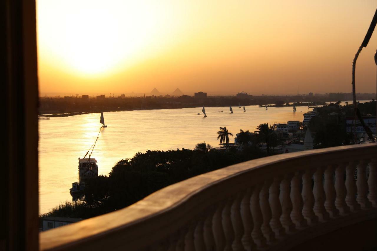 Maadi, Direct Nile River View From All Rooms Каир Экстерьер фото