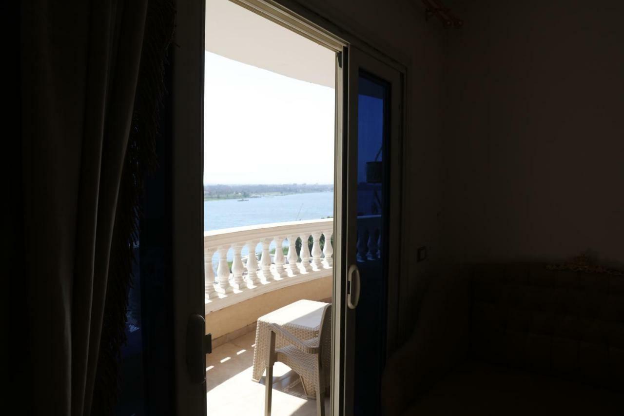 Maadi, Direct Nile River View From All Rooms Каир Экстерьер фото